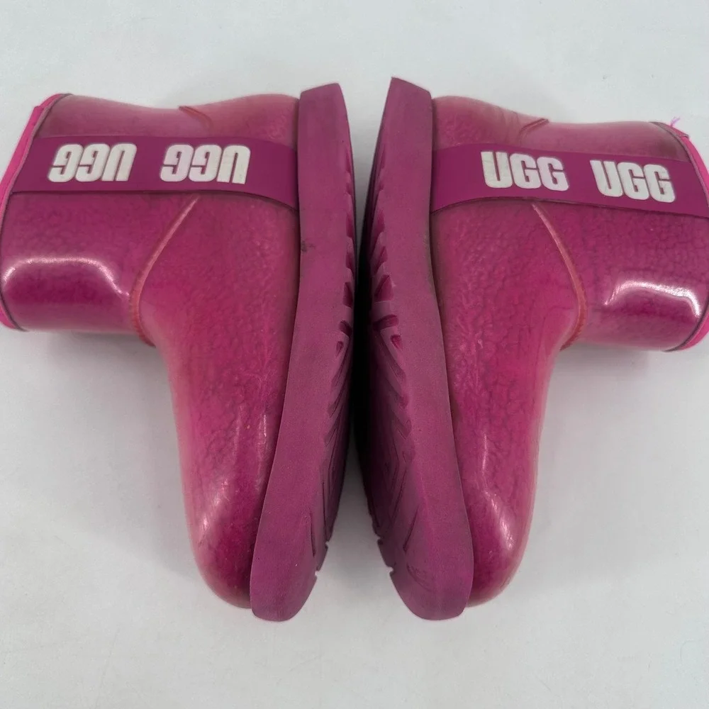 UGG style rain